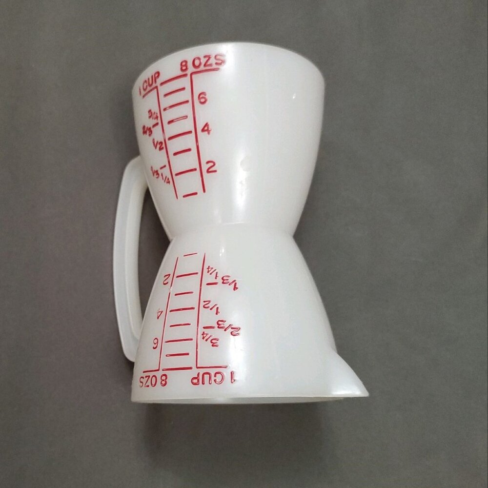 TUPPERWARE, vintage twin measuring cup